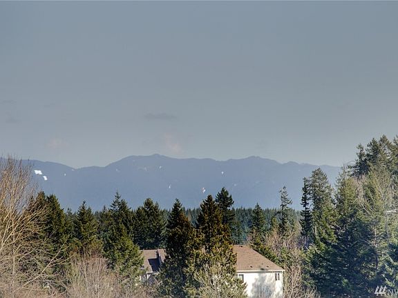 See the Cascades year 'round!  Imagine the view on a clear day!