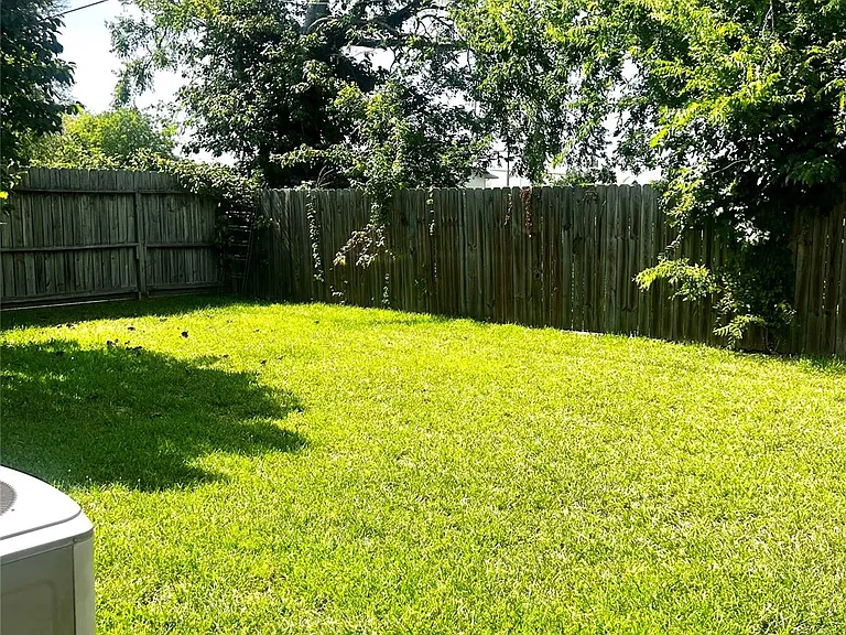 11718 Zarroll Dr — Photo 12