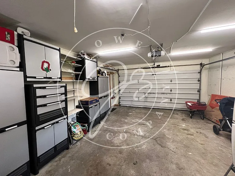 6016 Angleview Dr — Photo 9