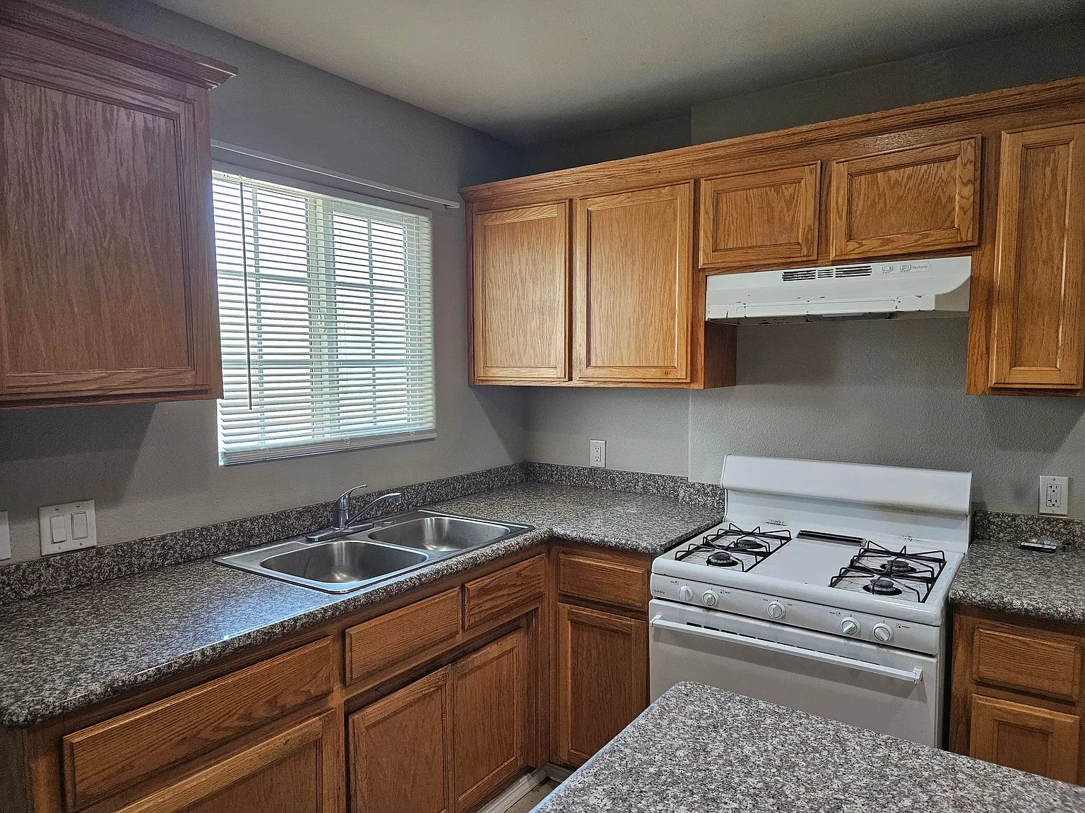 2785 Central Park Dr. — Photo 2