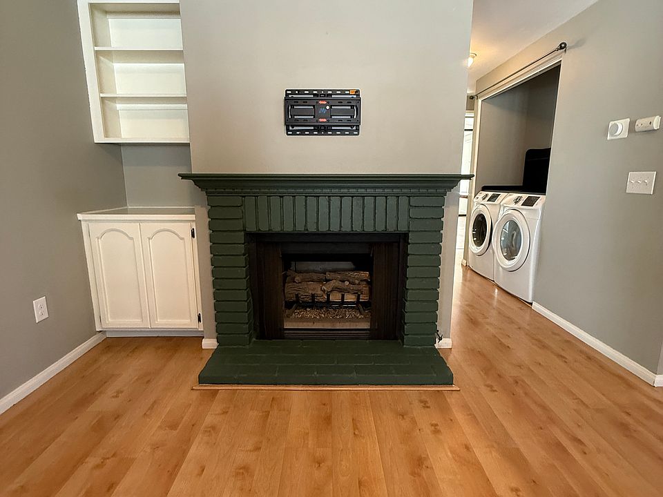 1st image of 4725 34th St Unit 4