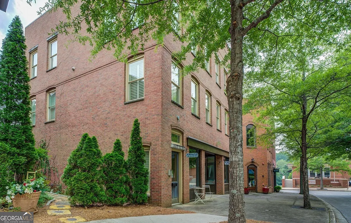 Building Photo - 4165 Raphael St SW