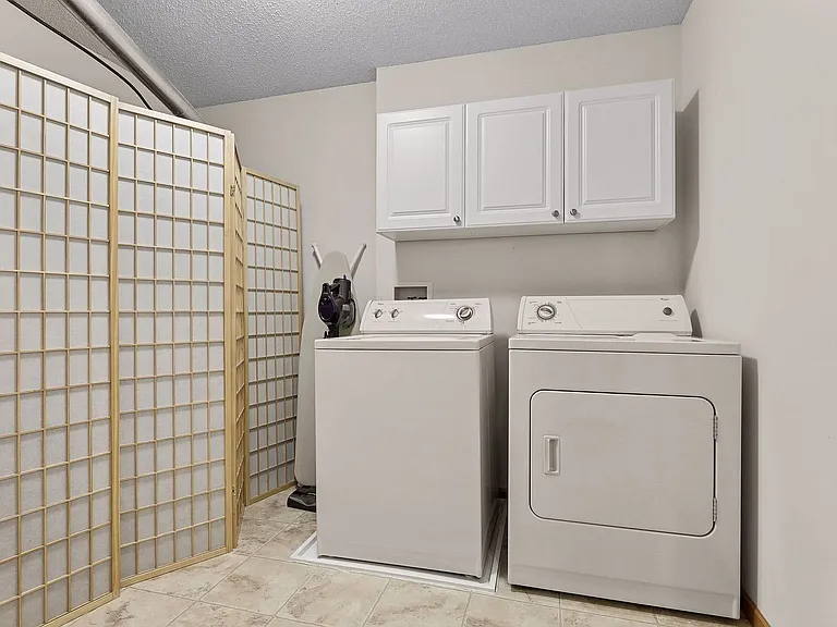 3775 Hazel Trl #H — Photo 29