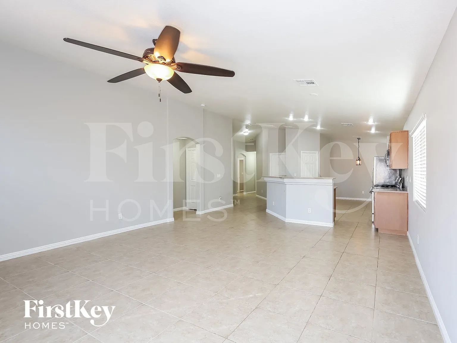 4 bed, 2.0 bath, 1756 sqft, $2,260 — Photo 4