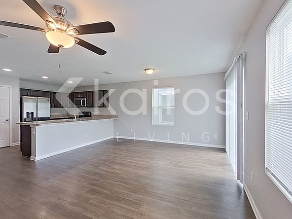 4th image of 1307 Mull St