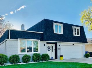 6912 N Minnetonka Ave, Chicago, IL 60646