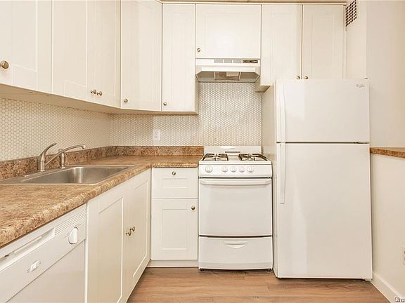 4th image of 1155 Warburton Ave APT 5C