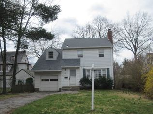 92 Rose Ave, Eastchester, NY 10709