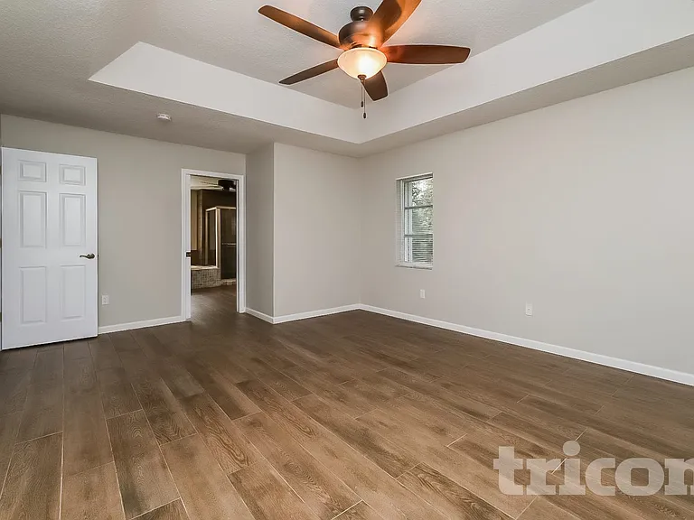36 Redbay Ct W — Photo 8