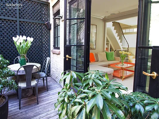 Rented by Sotheby's International Realty | media 66