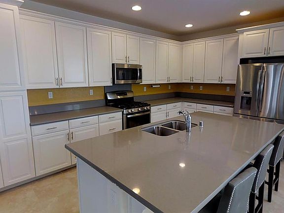 5th image of 671 N Dorato Ln