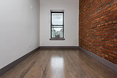 Rented by Premium Management 