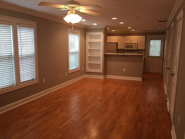 2nd image of 490 Barnett Shoals Rd APT 419