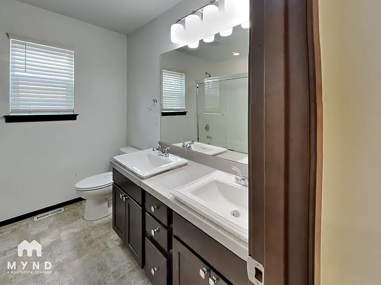 2753 S 124th Ln — Photo 23
