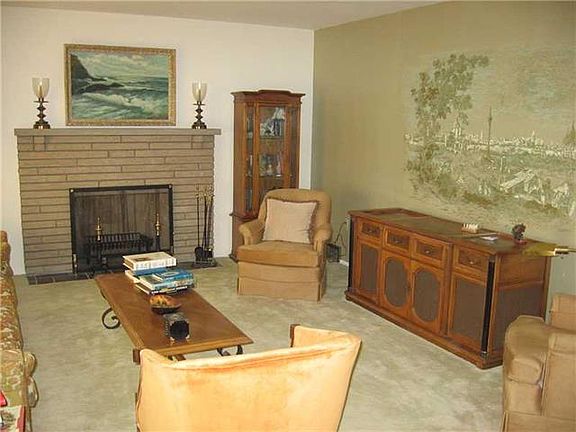 4th image of 1007 Dale Dr