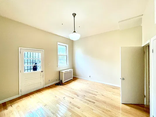 Rented by Pear NYC LLC | media 7