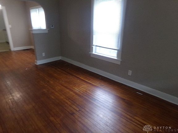 3rd image of 15 Camden Ave