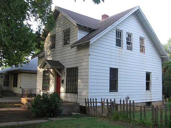 2nd image of 208 N Olive St
