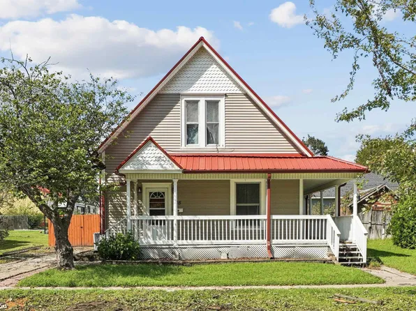 205 E Wilson St, New London, IA 52645
