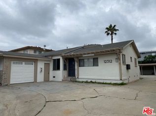 12312 Manor Dr, Hawthorne, CA 90250
