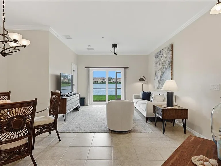 3582 Parkridge Cir #29-106 — Photo 2