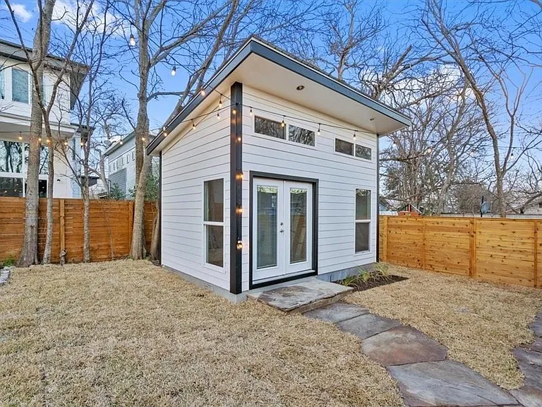1904 Romeria Dr — Photo 27
