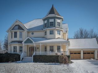 104 Fairway Dr #1, Clarks Summit, PA 18411