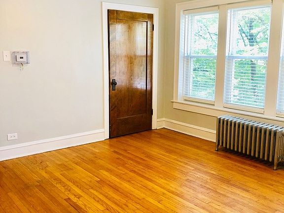 4th image of 3355 N Whipple St APT 2N