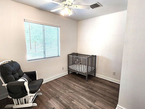 4th image of 3524 E WINCHCOMB Drive