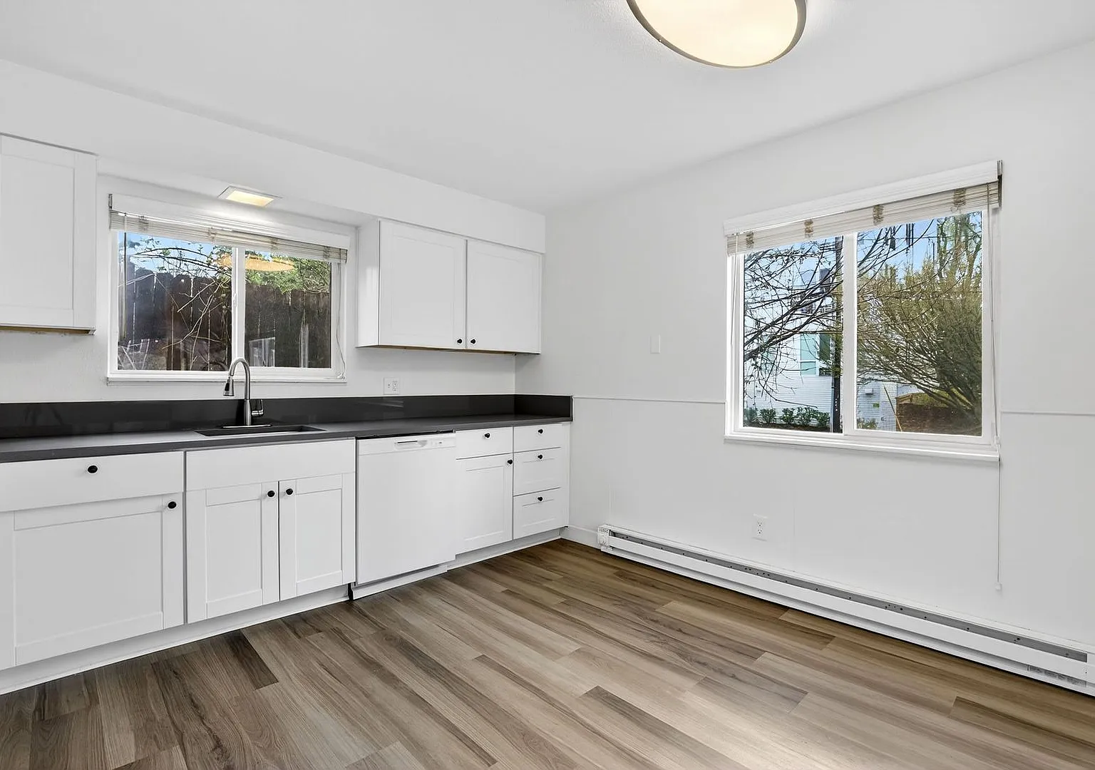 Bridgepointe Apartments — Photo 3