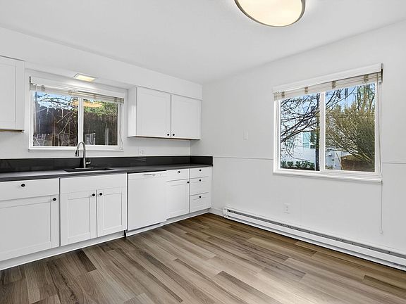 3rd image of 8819 N Edison St #8809
