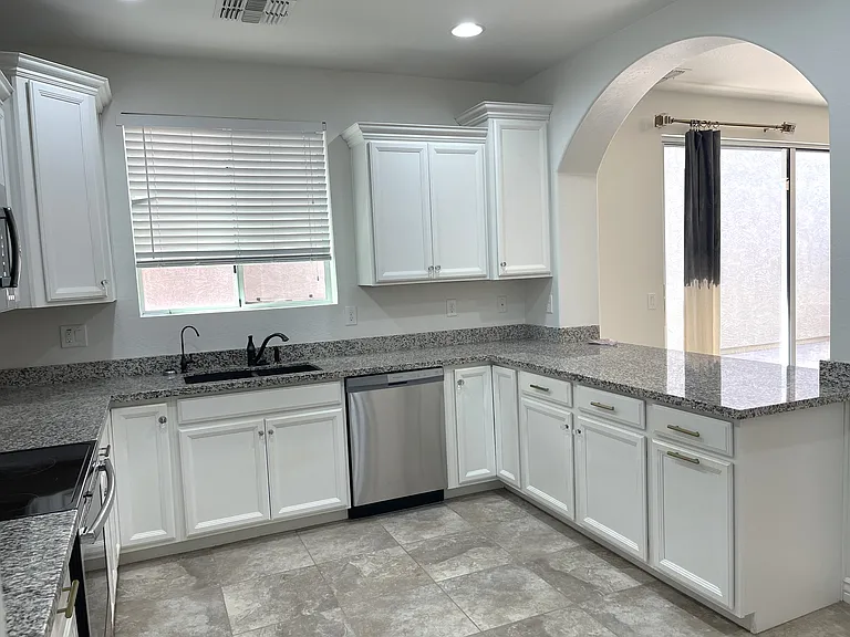 1062 S Agnes Ln — Photo 10