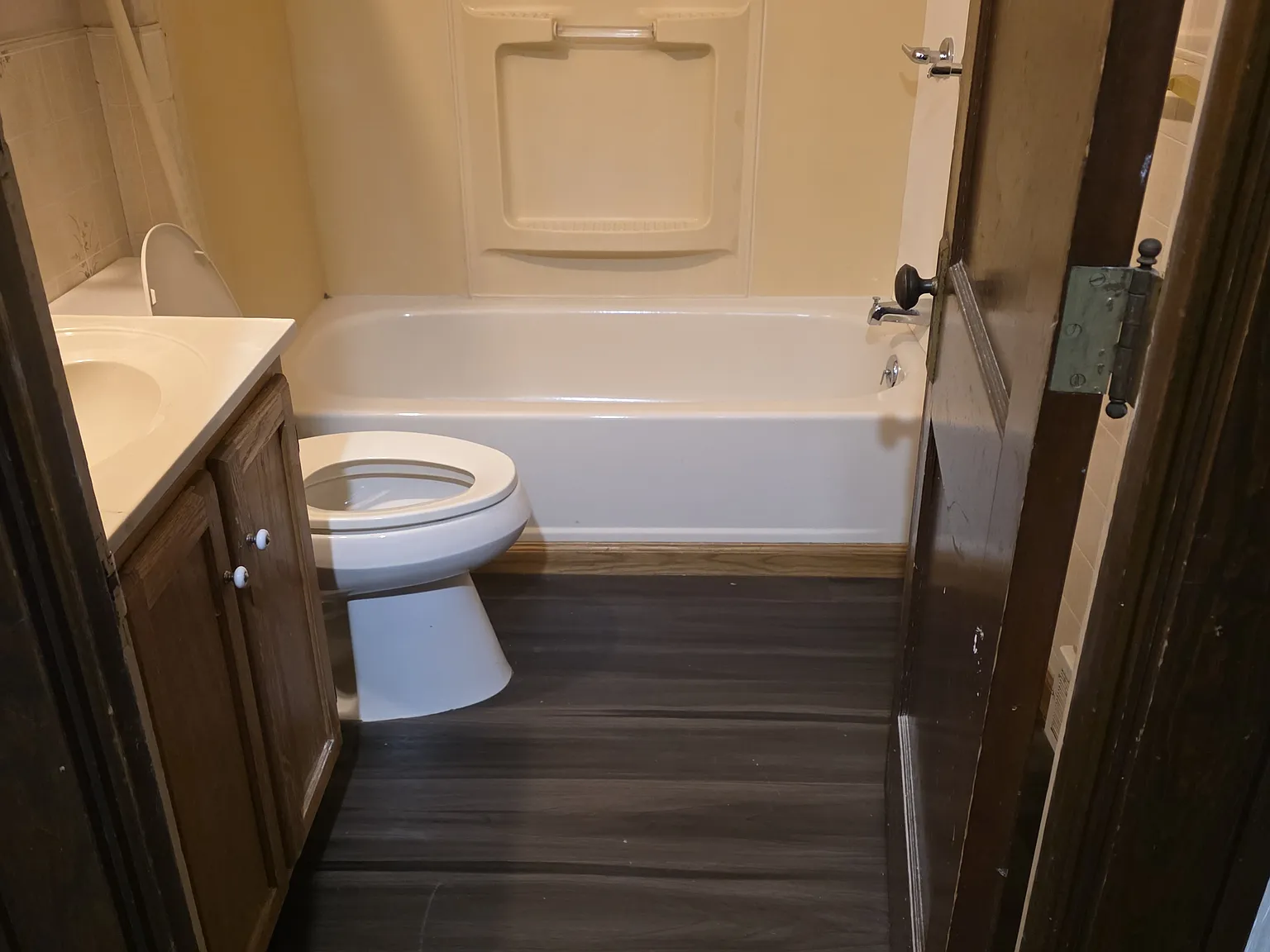 3 bed, 2.5 bath, 1400 sqft, $1,700 — Photo 4