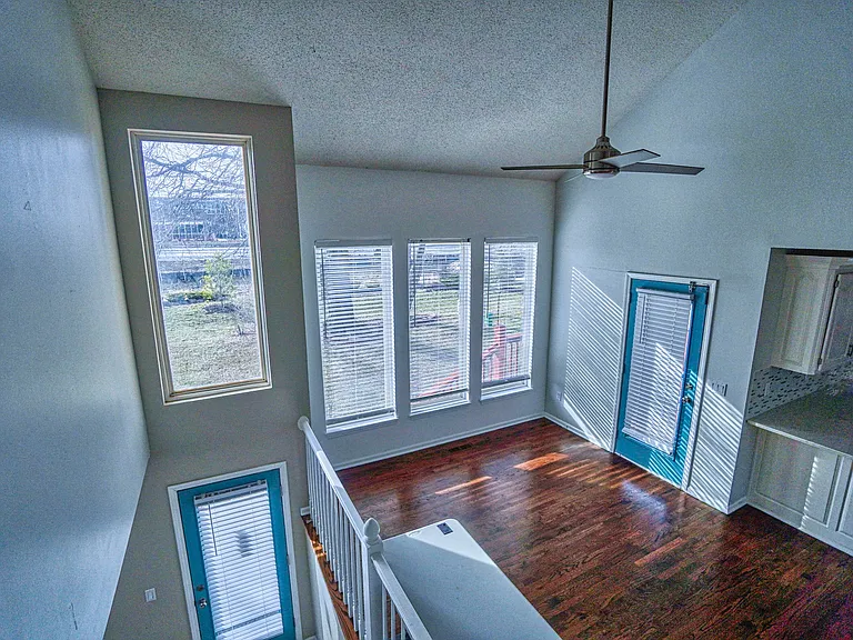 15838 S Avalon St — Photo 16