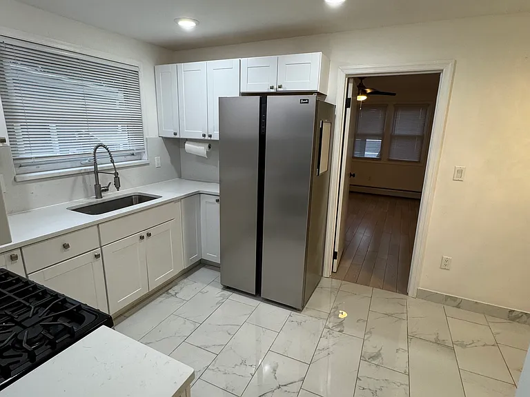85 W 26th St #1 — Photo 1