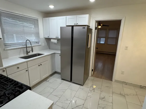 85 W 26th St Floor 1, Bayonne, NJ 07002