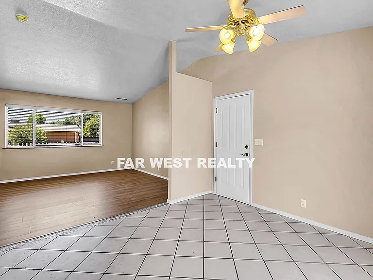 5725 N Pawnee Dr — Photo 10