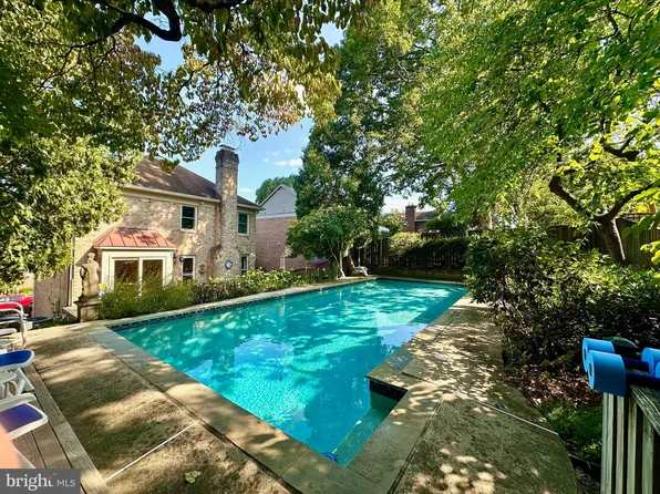 1142 Randolph Rd, Mc Lean, VA 22101