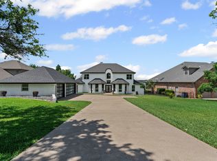 105 Lakeside Dr, Malakoff, TX 75148