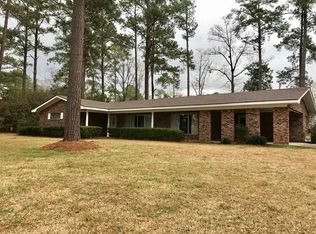 3829 Millsaps Dr, Laurel, MS 39440