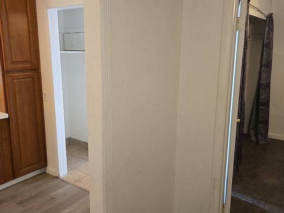 3rd image of 909 4th St #1/2