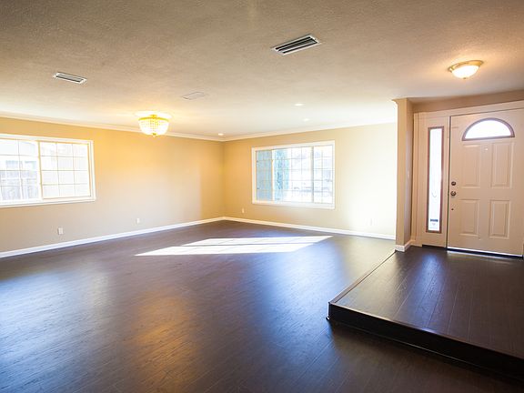 5th image of 9226 Parfait Dr