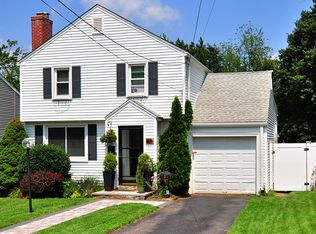 50 Taylor Rd, West Hartford, CT 06110