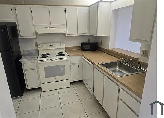 2830 Somerset Dr — Photo 3