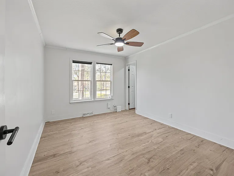 3057 Fountainview Ave — Photo 28