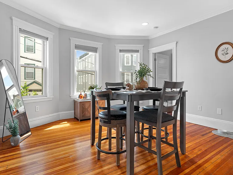 22 Buttonwood St #1 — Photo 2