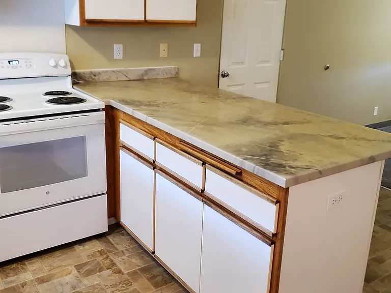 4285 River Rd — Photo 9
