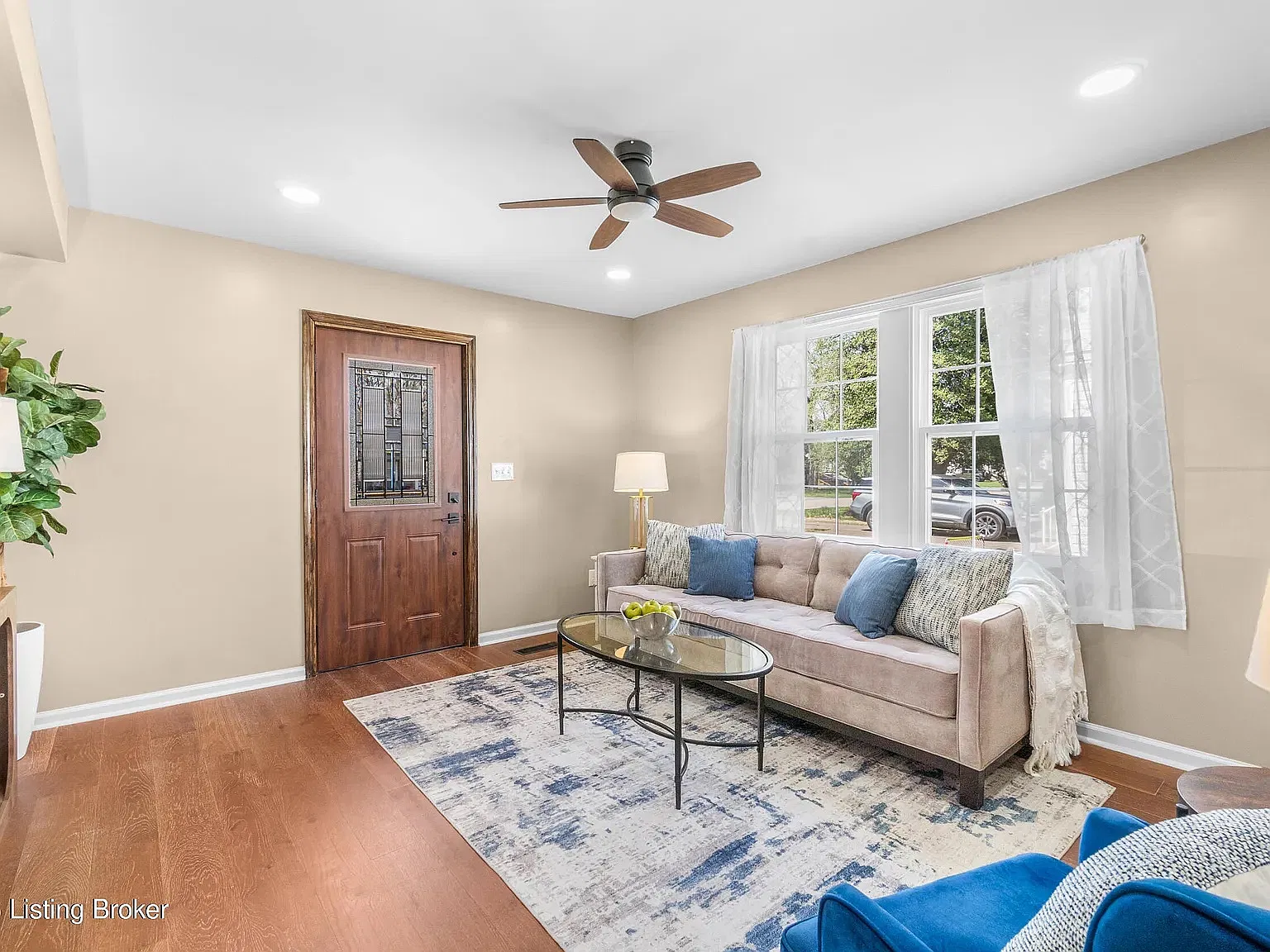 113 Colonial Dr — Photo 4