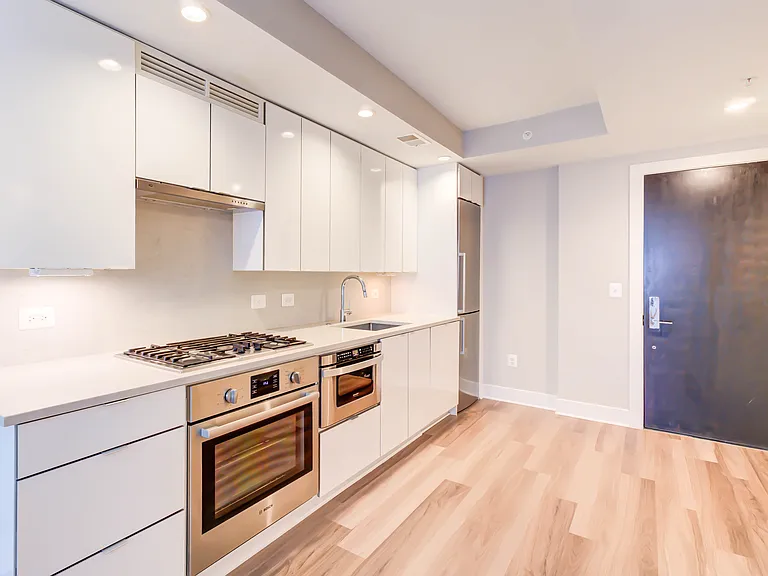 1311 13th St NW #103 — Photo 2