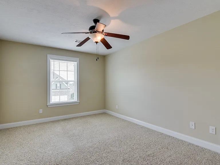 5458 Everlook Cir — Photo 35